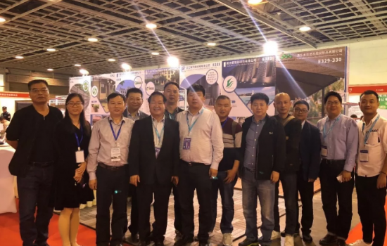 中國塑協(xié)塑木專委會攜塑木行業(yè)企業(yè)齊聚2018中國國際塑料展